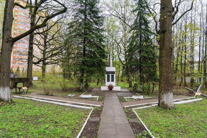 Памятник работникам Грибовской станции, погибшим в Великой Отечественной войне в Одинцовском округе