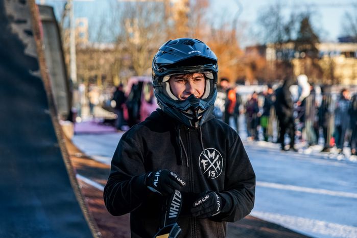 Зимний фристайл-мотокросс от команды FMX13 в Одинцово