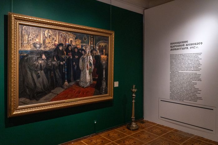 Картина В. Сурикова «Посещение царевной женского монастыря» на выставке «Репин и Суриков» в Серпуховском музее