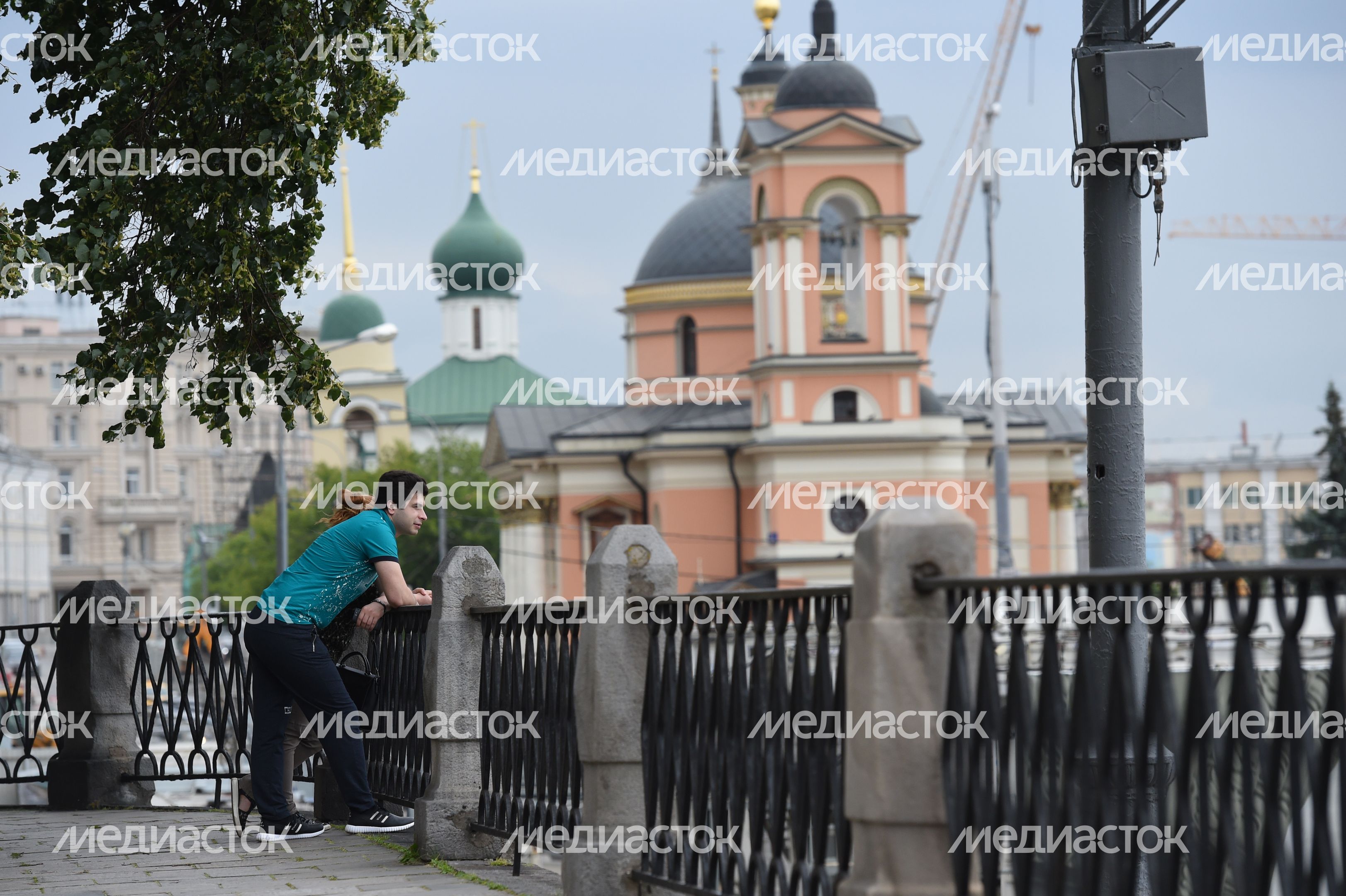 Внутри Собора Василия Блаженного: потолок‑калейдоскоп и галереи с видом на Кремль Внутри Собора Василия Блаженного: потолок‑калейдоскоп и галереи с видом на Кремль