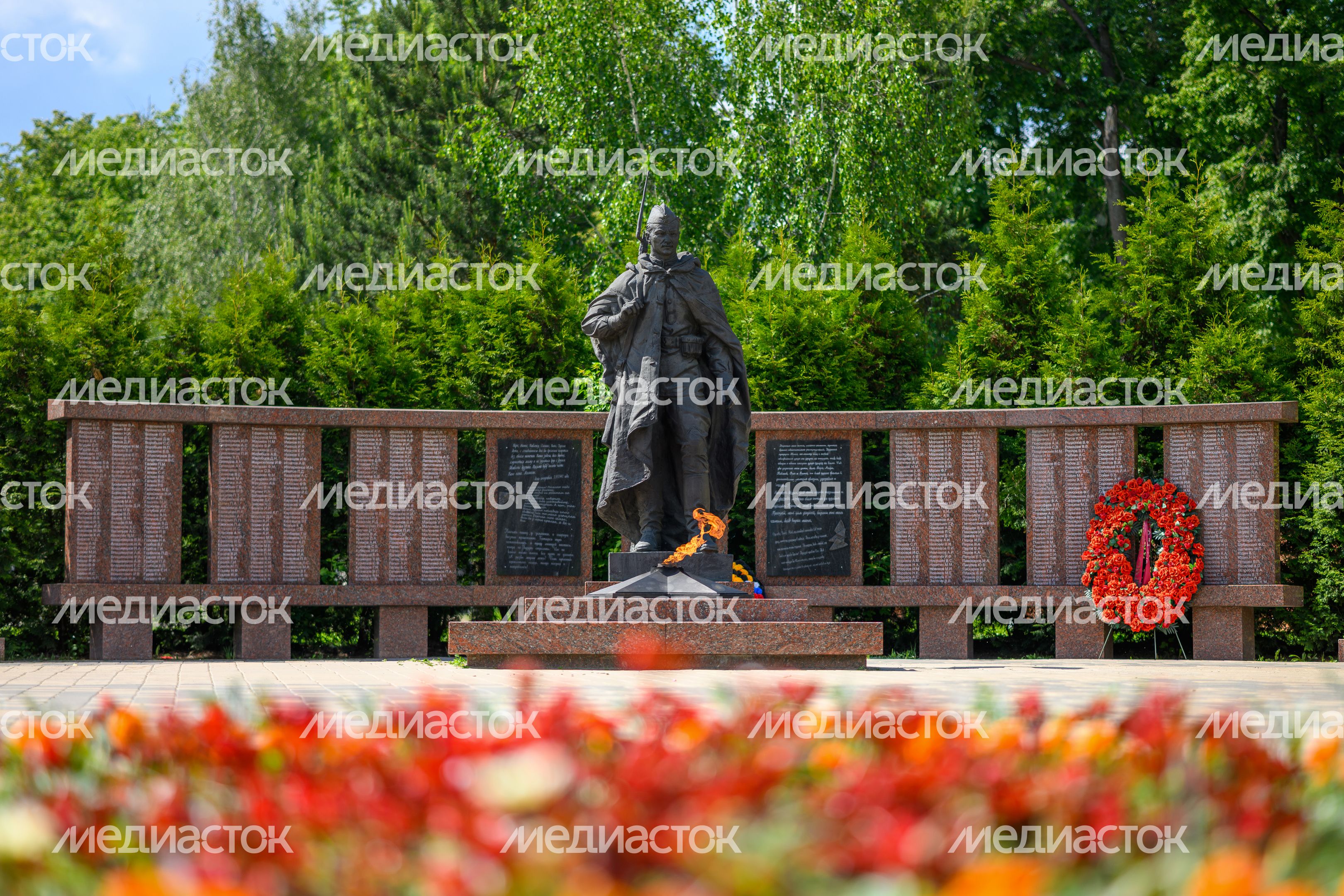 Мемориал погибшим в Великой Отечественной войне жителям Лосино-Петровского на территории Никольского парка Мемориал погибшим в Великой Отечественной войне жителям Лосино-Петровского на территории Никольского парка