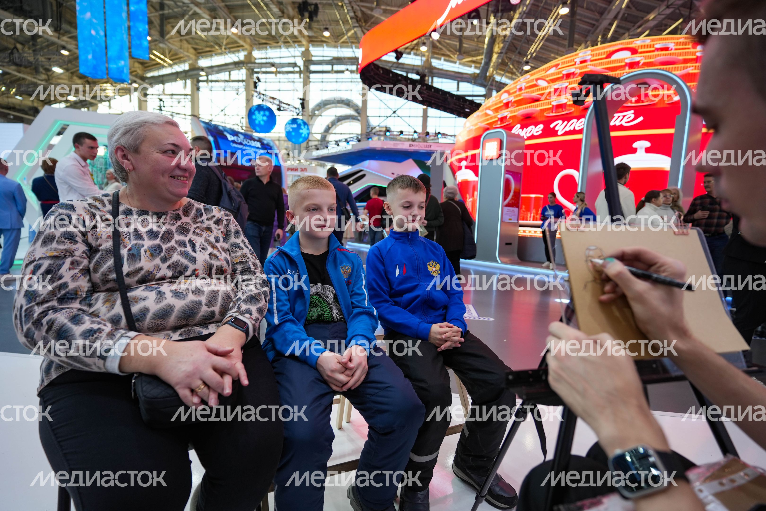 Открытие форума «Родные - Любимые» на выставке «Россия»