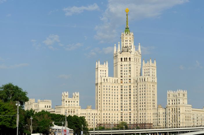 Жилой дом на Котельнической набережной в Москве