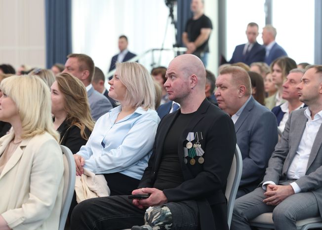 Подмосковных соцработников поздравили с их профессиональным праздником