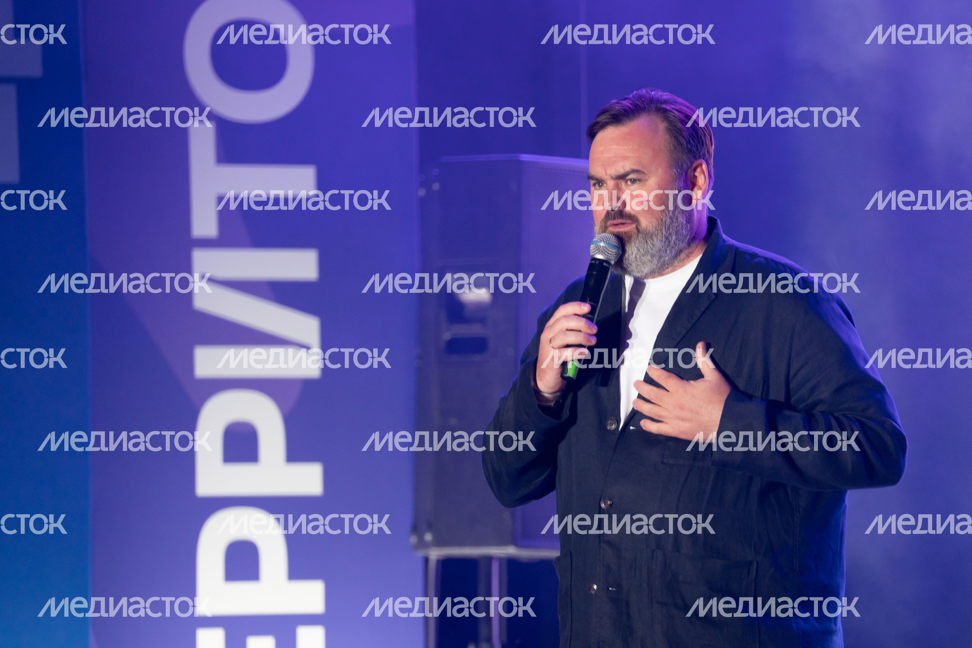 Ректор Мастерской управления «Сенеж» Андрей Бетин на церемонии закрытия форума «Территория смыслов» Ректор Мастерской управления «Сенеж» Андрей Бетин на церемонии закрытия форума «Территория смыслов»