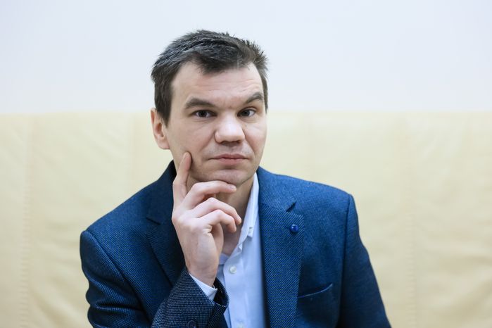 Вручение Губернатором Ордена Мужества добровольцу из Подольска