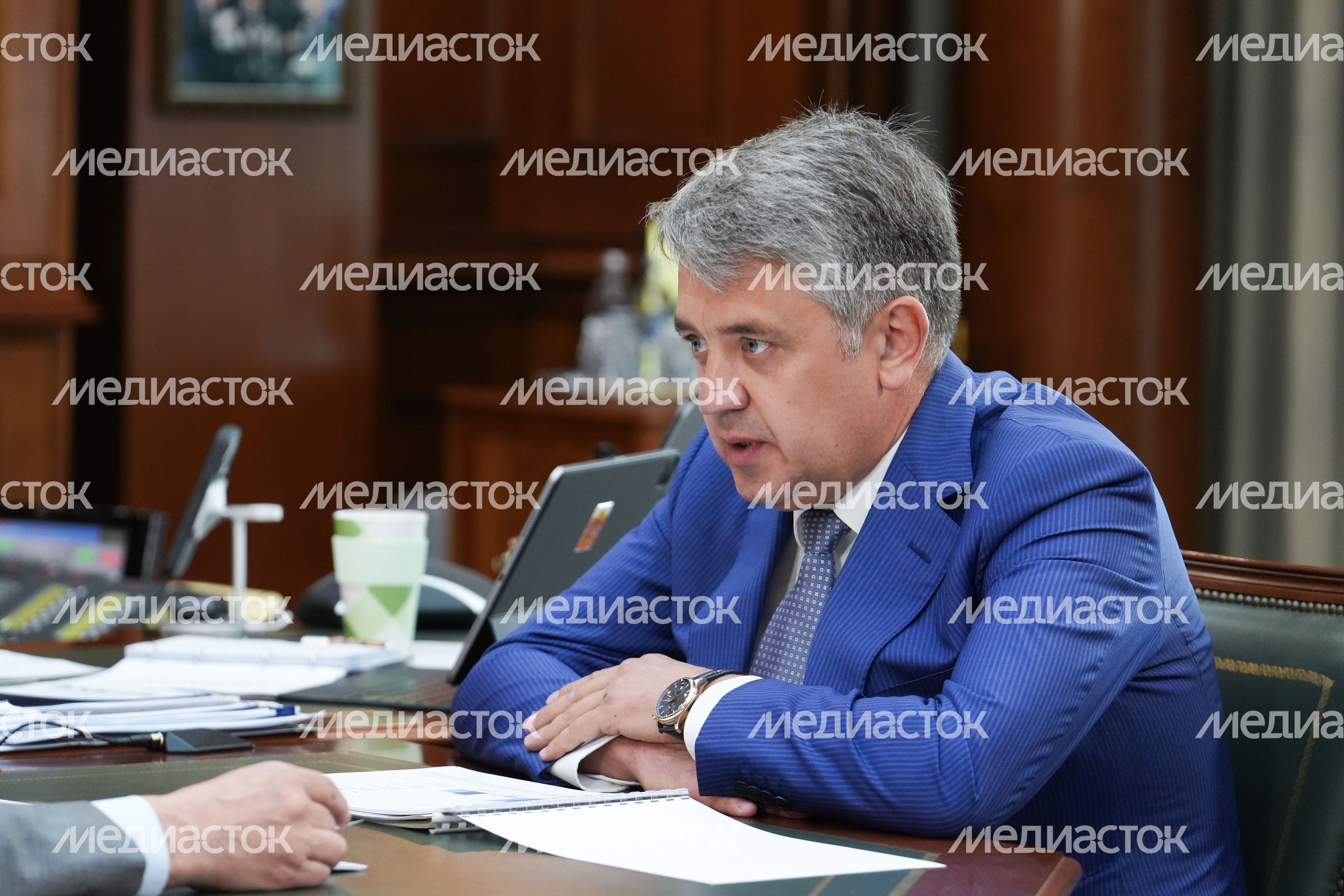 Андрей Воробьев провел рабочую встречу с главой г.о. Клин Василием Власовым