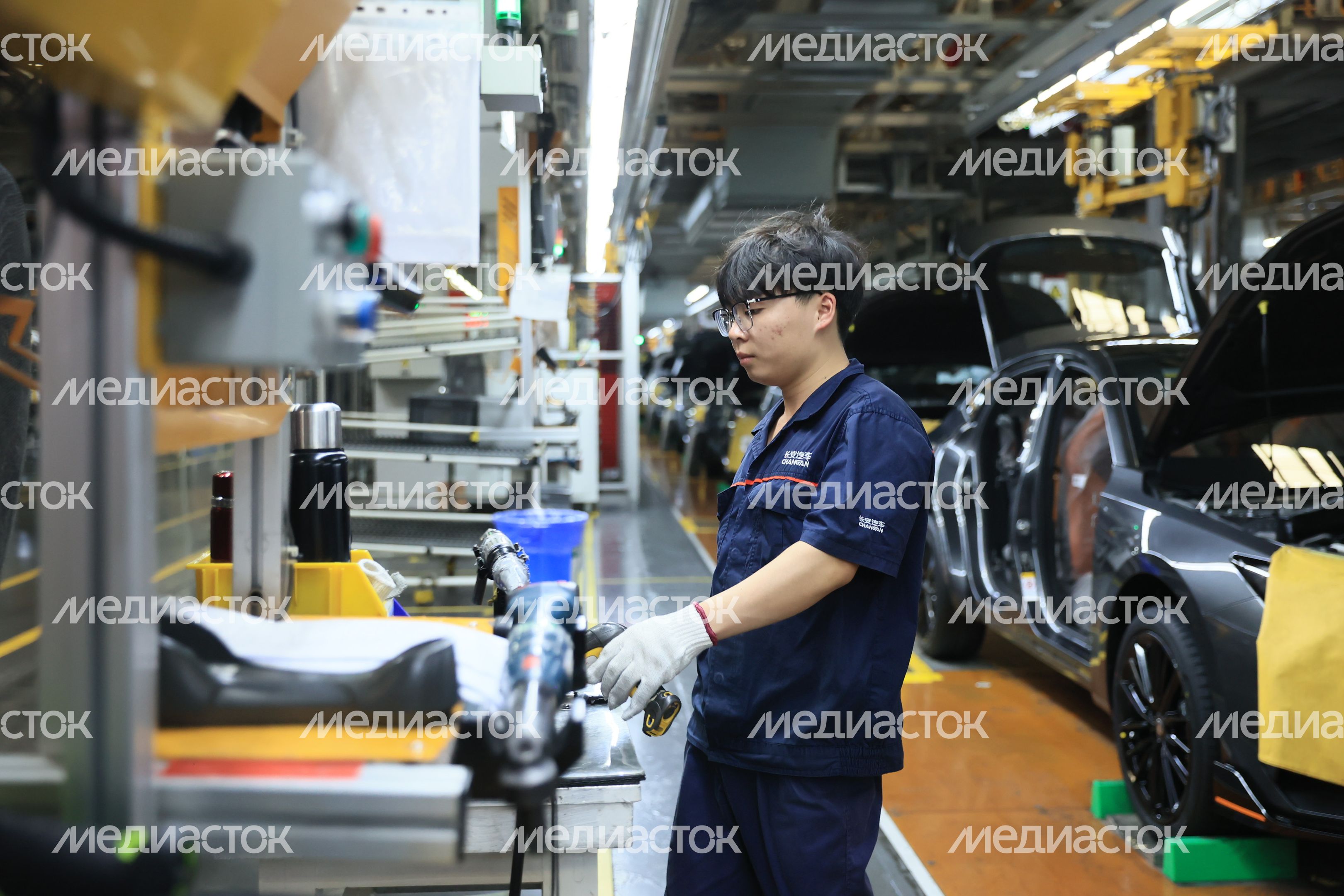 Посещение автозавода Changan Automobile Group в Китае Губернатором Подмосковья