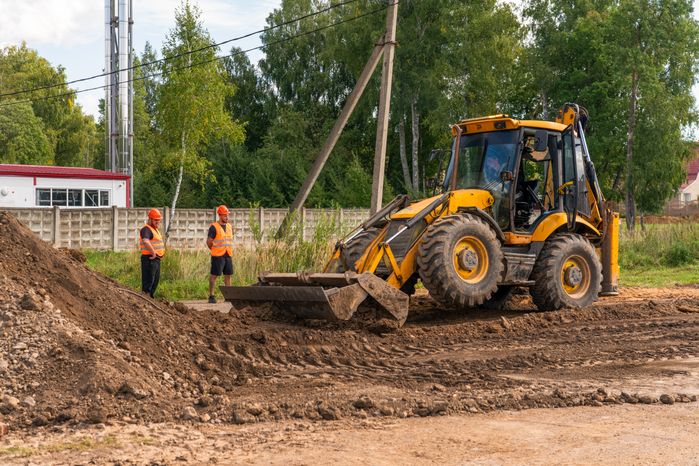 Ремонт трубопровода холодного водоснабжения в поселке Бородинское Поле Можайского округа