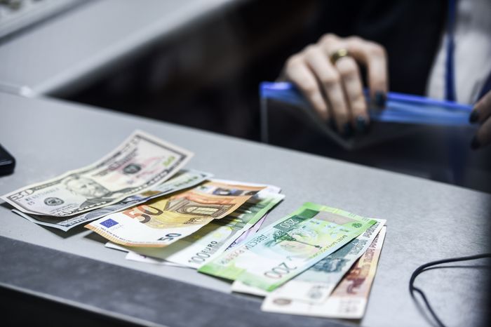 Система tax free для возврата НДС иностранцам начинает работу в России в тестовом режиме