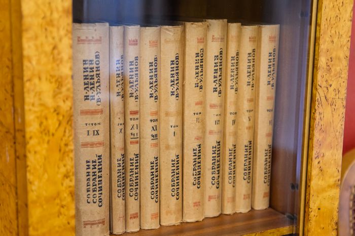 Усадьба «Горки Ленинские». Музей «Кабинет и квартира В.И. Ленина в Кремле»