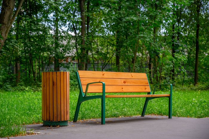 Сквер «Затишье» в Электростали летом