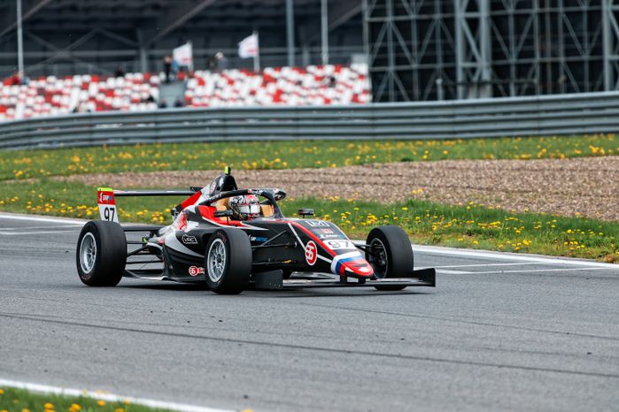 Гоночный уик-енд в Волоколамском округе на трассе Moscow Raceway