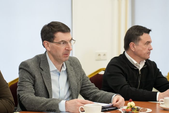 Андрей Воробьев и Игорь Щёголев встретились с финалистами программы "Герои Подмосковья"