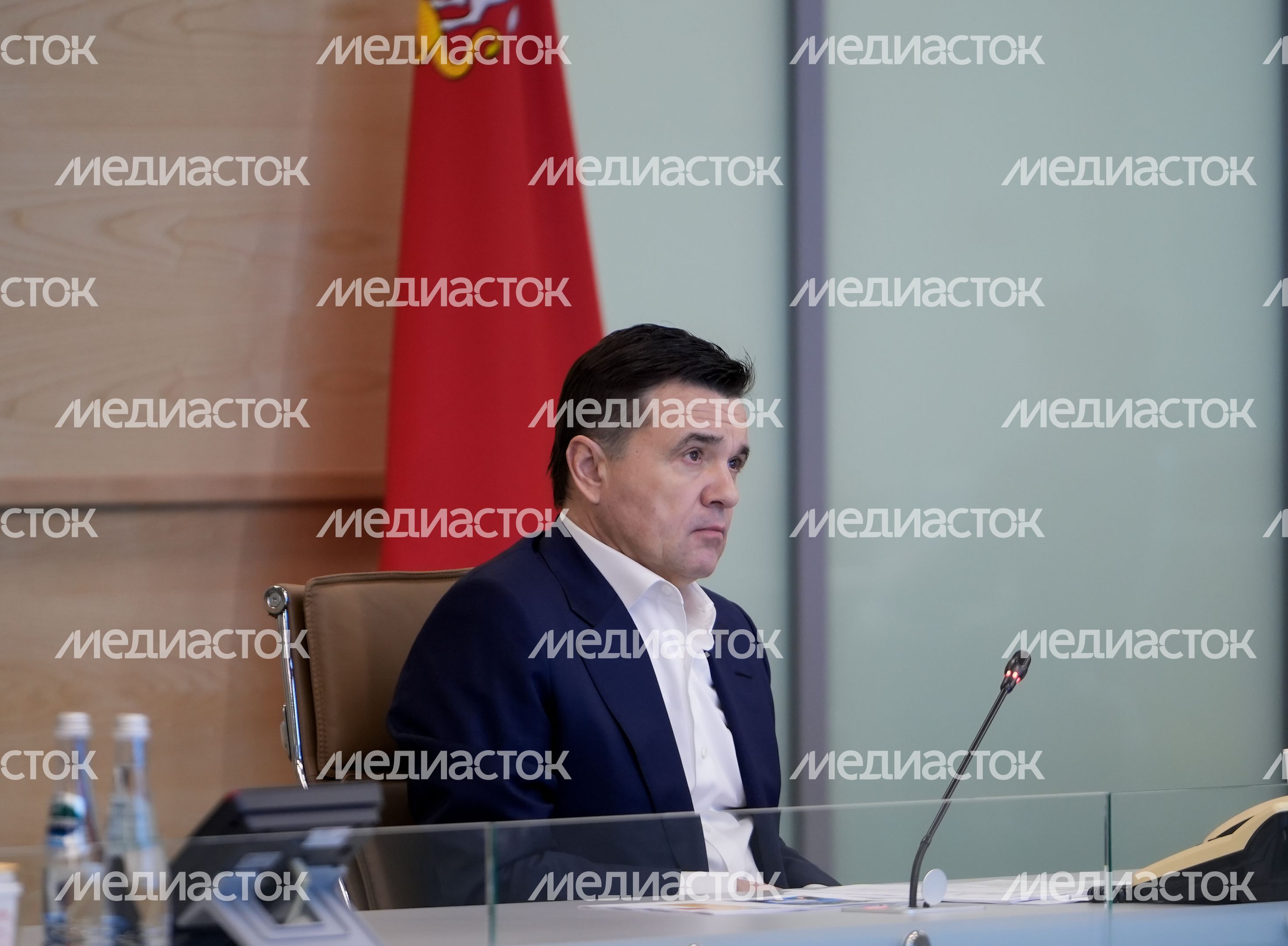 На совещании с губернатором главной темой стала поддержка защитников Родины и их близких На совещании с губернатором главной темой стала поддержка защитников Родины и их близких