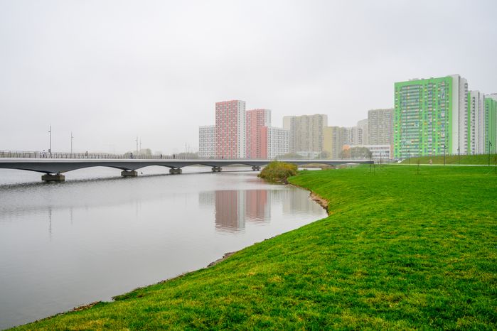 Пешеходный мост через озеро Черное соединил Люберцы и Москву