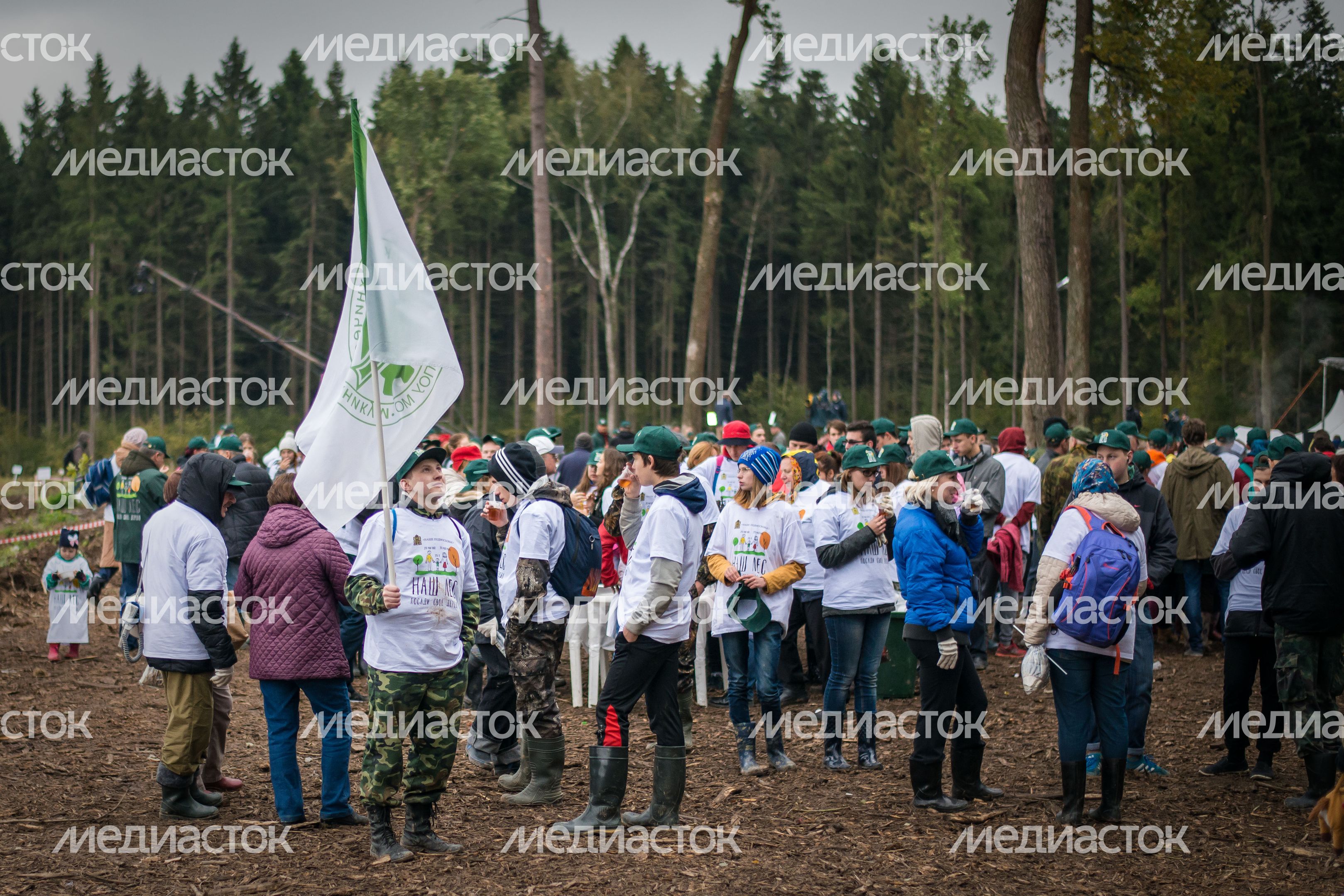 Губернатор Московской области на акции «Наш лес. Посади свое дерево» в Мытищах