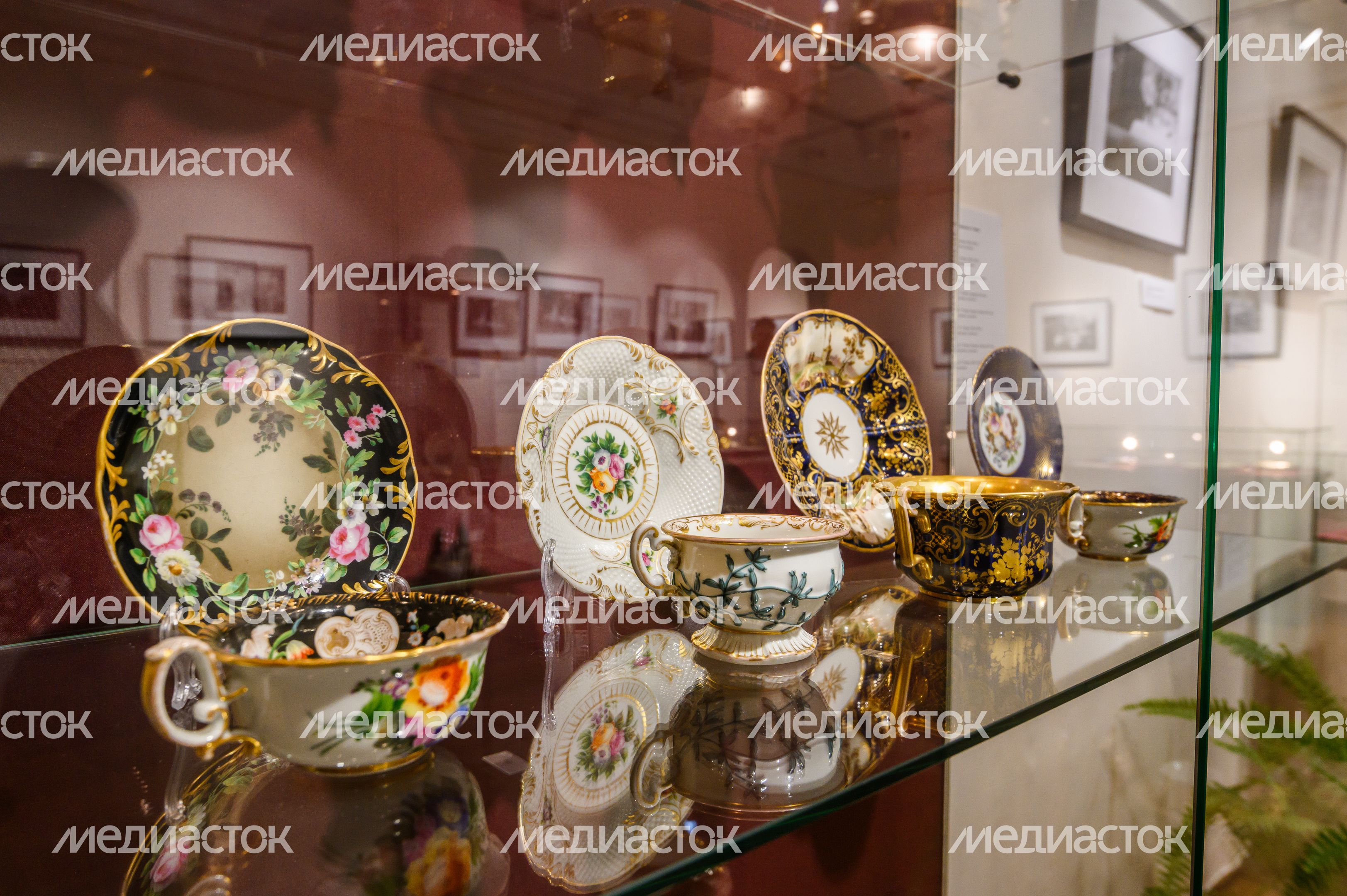 Выставка «Фарфор Алексея Попова. Из музейных и частных коллекций» в Сергиево-Посадском округе Выставка «Фарфор Алексея Попова. Из музейных и частных коллекций» в Сергиево-Посадском округе