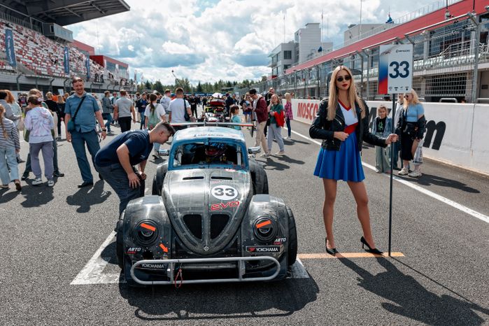 VI этап российской серии кольцевых гонок на автодроме Moscow Raceway