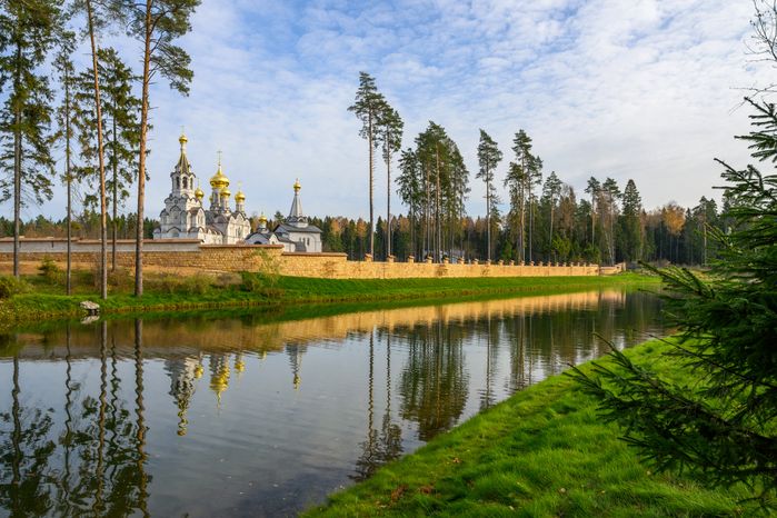 Храм Покрова Пресвятой Богородицы в поселке Туристический Пансионат округа Мытищи