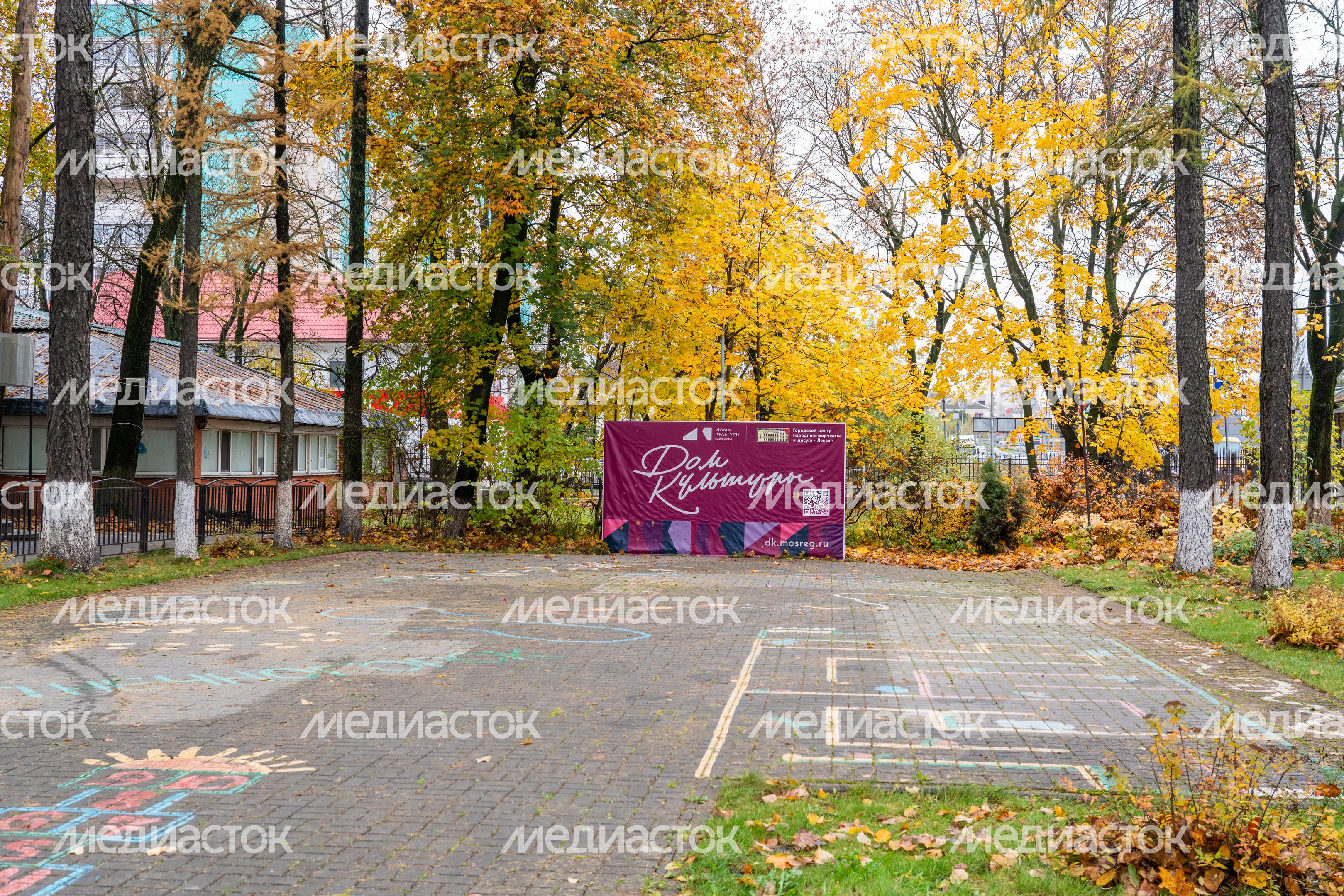 Парковка у Городского центра народного творчества и досуга «Лепсе» – умного ДК Парковка у Городского центра народного творчества и досуга «Лепсе» – умного ДК