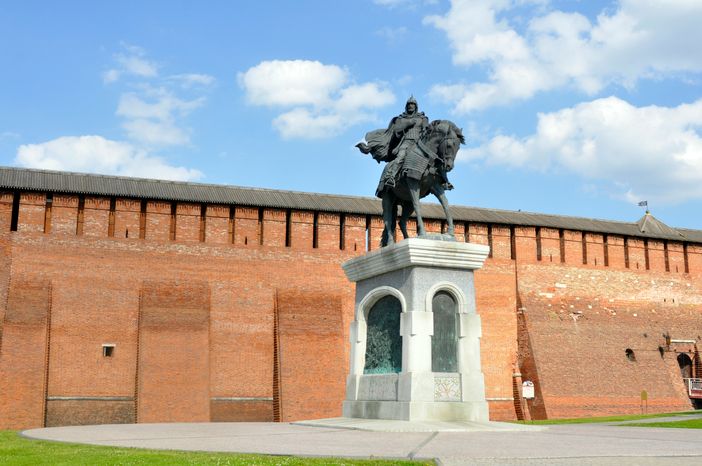 Памятник Дмитрию Донскому в Коломне