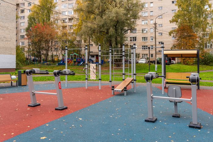 Новая спортивная площадка у дома №4 на улице Ленина в Истре