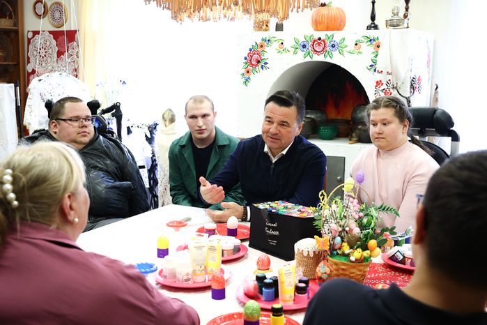Губернатор навестил ребят, воспитывающихся в Семейном центре «Дмитровский»