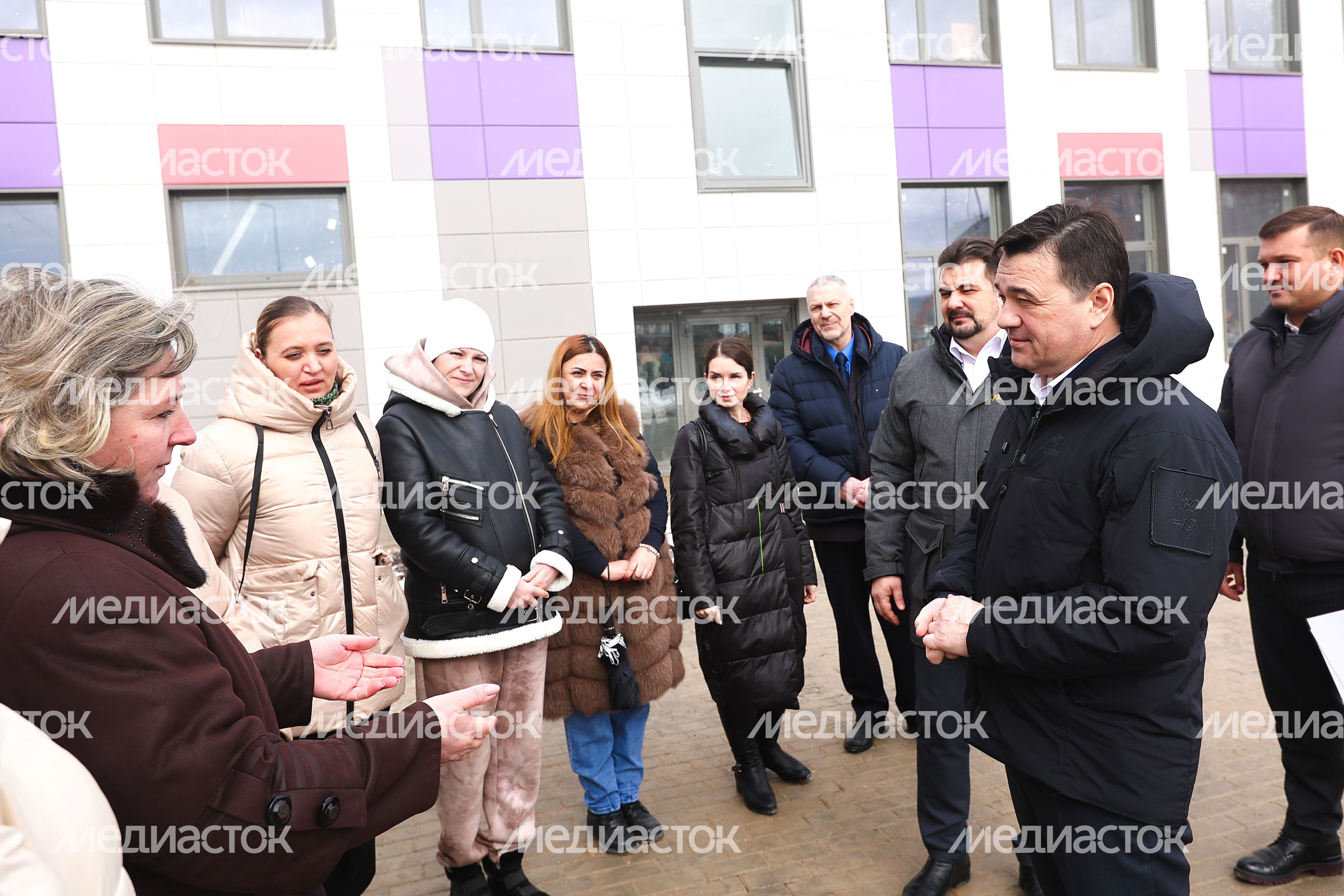 Проверка хода строительства школы в Тучкове Губернатором Подмосковья