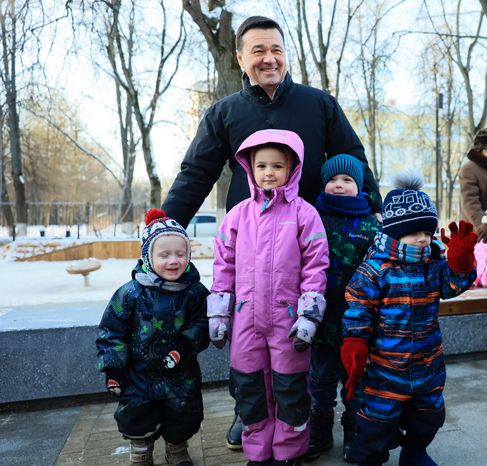 Встреча Губернатора Подмосковья с родителями учащихся СОШ №2