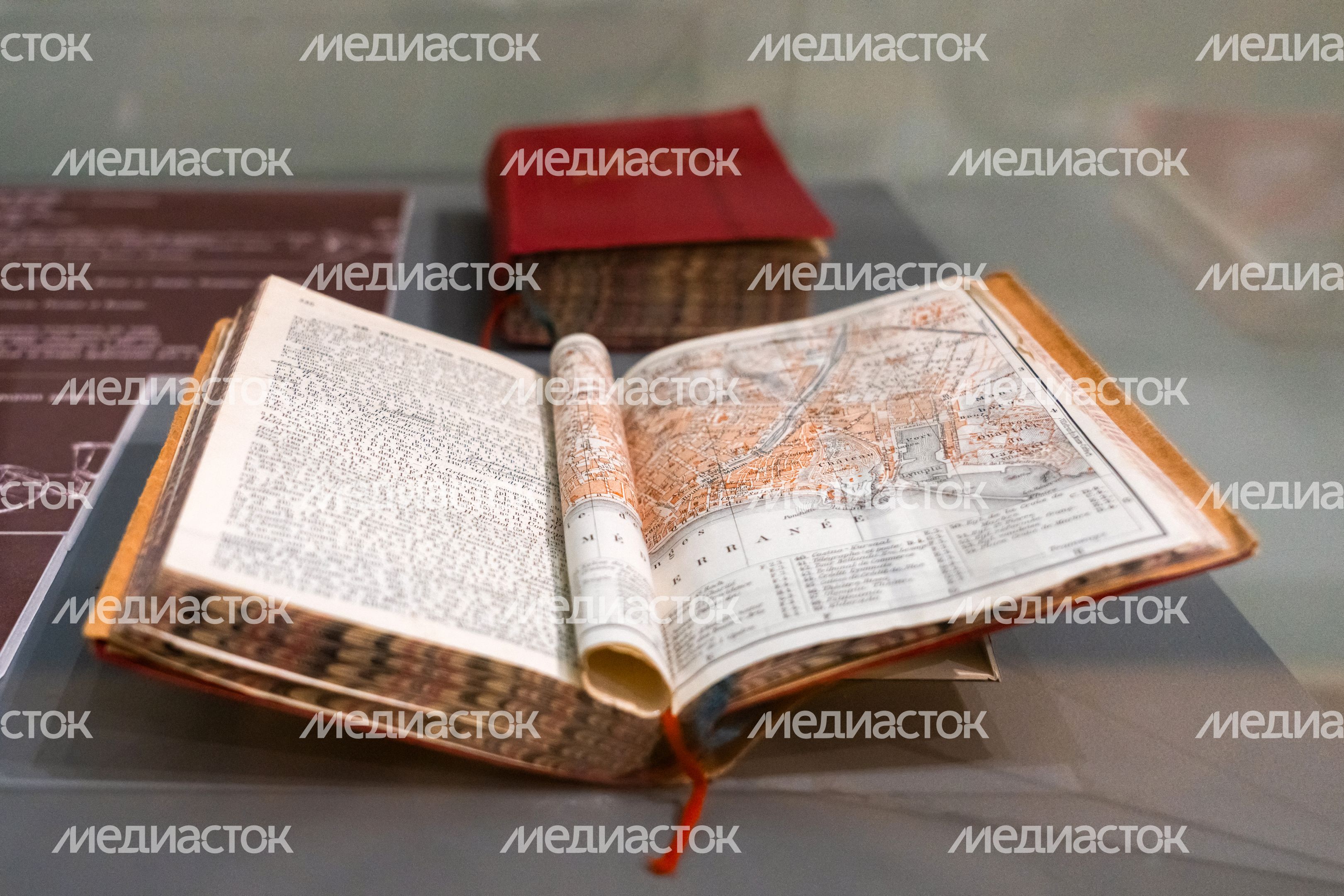 Выставка «Каким бывает путеводитель» в музее-заповедника «Архангельское» Выставка «Каким бывает путеводитель» в музее-заповедника «Архангельское»