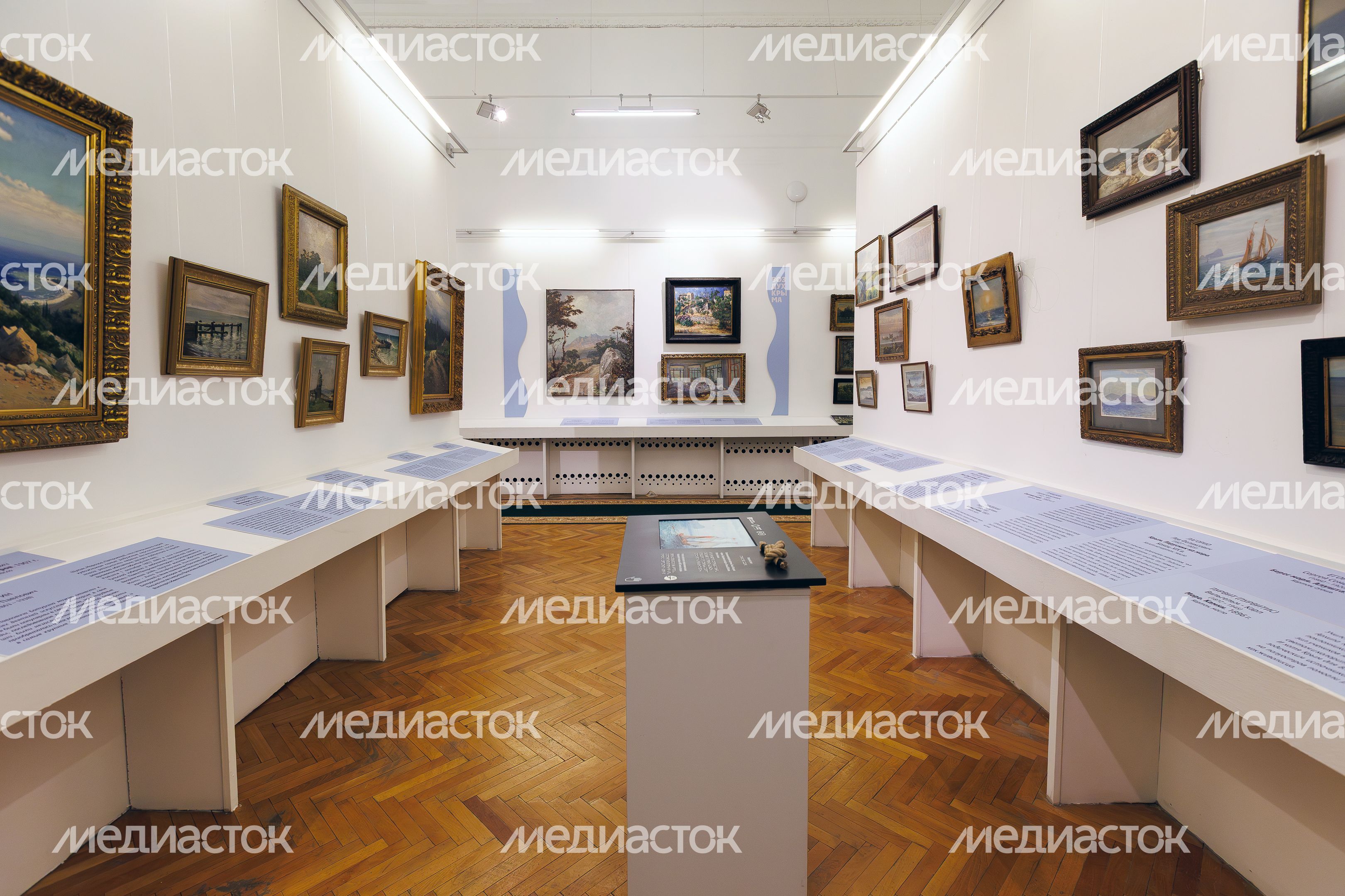 Выставка «Воздух Крыма» в Химкинской картинной галерее имени С.Н. Горшина Выставка «Воздух Крыма» в Химкинской картинной галерее имени С.Н. Горшина
