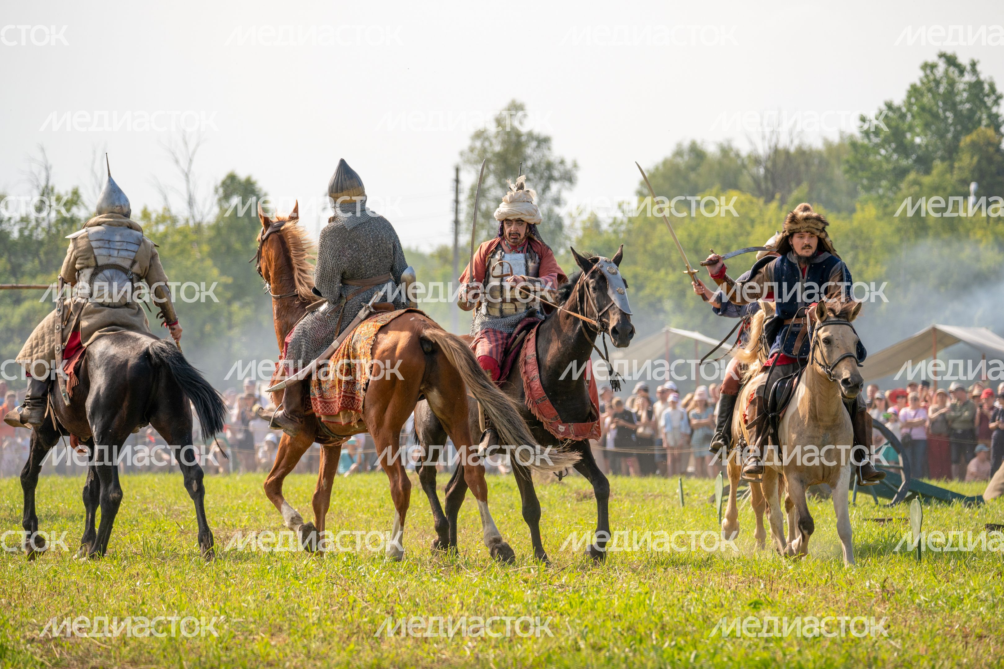 Эпоха Древней Руси XVI века на фестивале «Гуляй город» в округе Чехов Эпоха Древней Руси XVI века на фестивале «Гуляй город» в округе Чехов