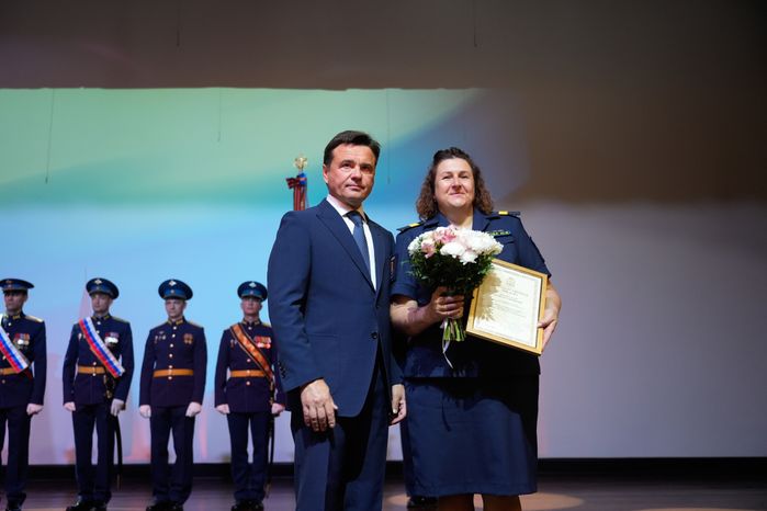 Андрей Воробьев поздравил с праздником военнослужащих 45-й бригады спецназа ВДВ