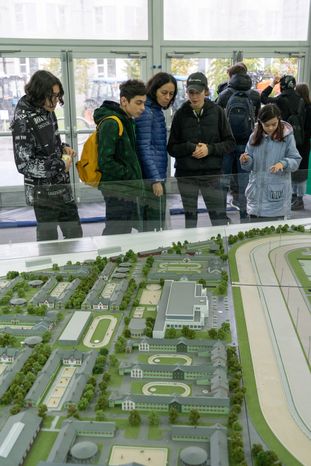 Москва. Агропромышленная выставка «Золотая осень»