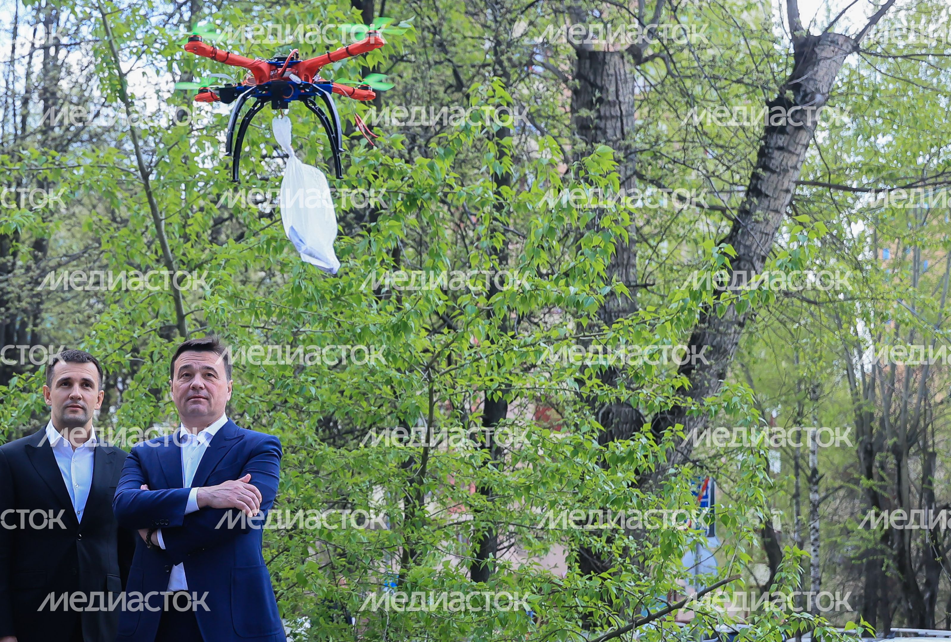 Представление учащимися «Изобретариума» своих разработок Губернатору Подмосковья