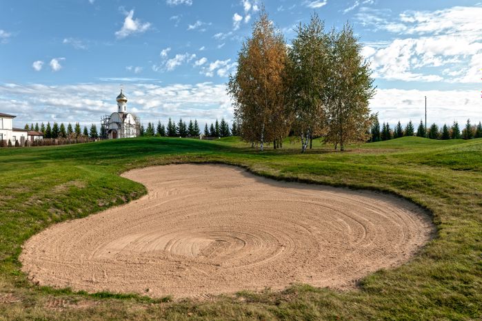 Гольф-поле клуба Dmitrov Golf Resort в Дмитровском округе