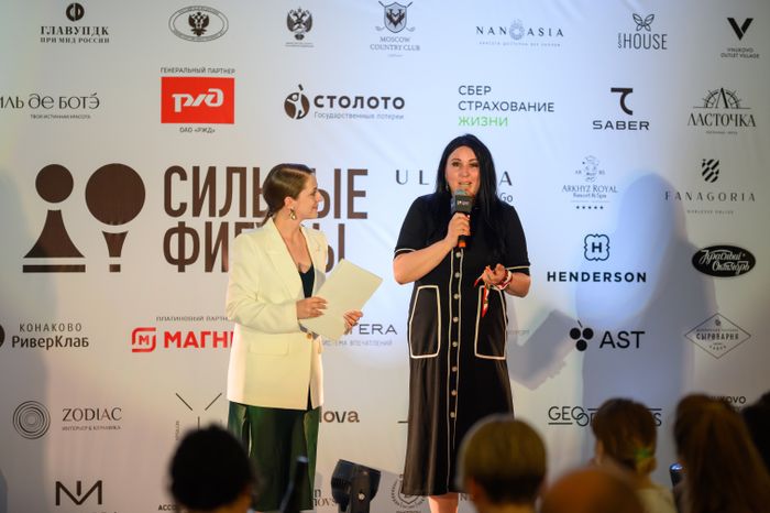 Сборная России обыграла сборную мира на турнире по гольфу «Сильные фигуры»