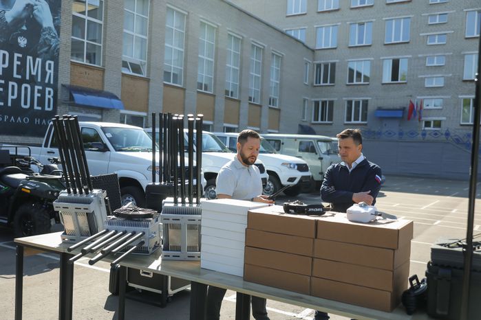 Андрей Воробьев проверил работу пункта отбора на военную службу по контракту в Балашихе