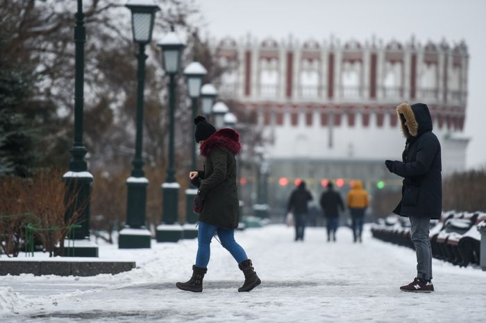 Последстивя сильного снегопада в Москве