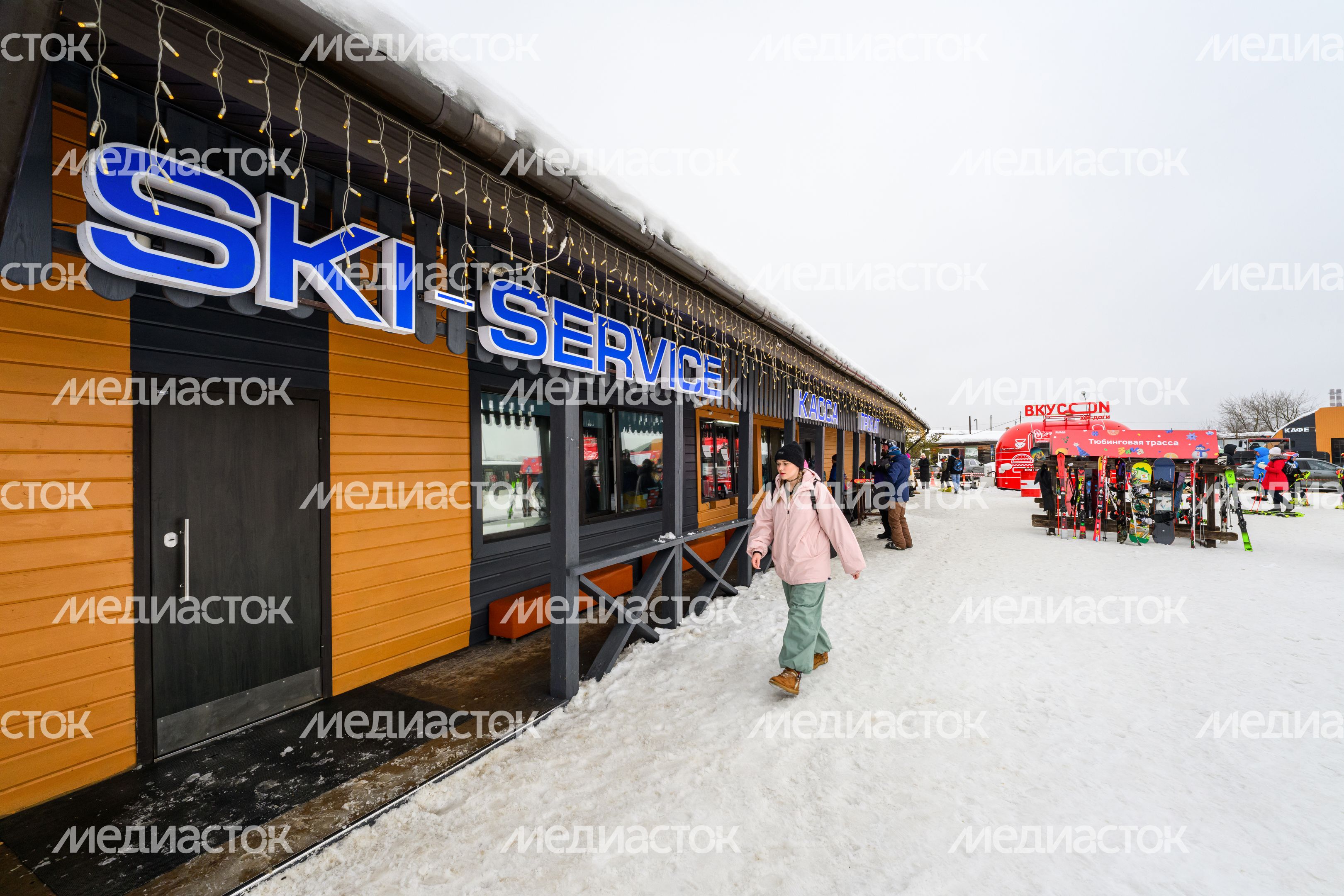 Горнолыжный курорт «Красная горка» в Подольске Горнолыжный курорт «Красная горка» в Подольске