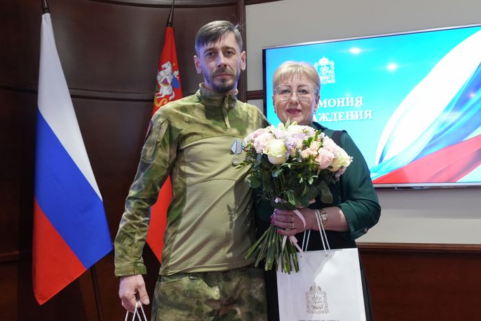 Добровольцам подразделения БАРС вручили государственные награды
