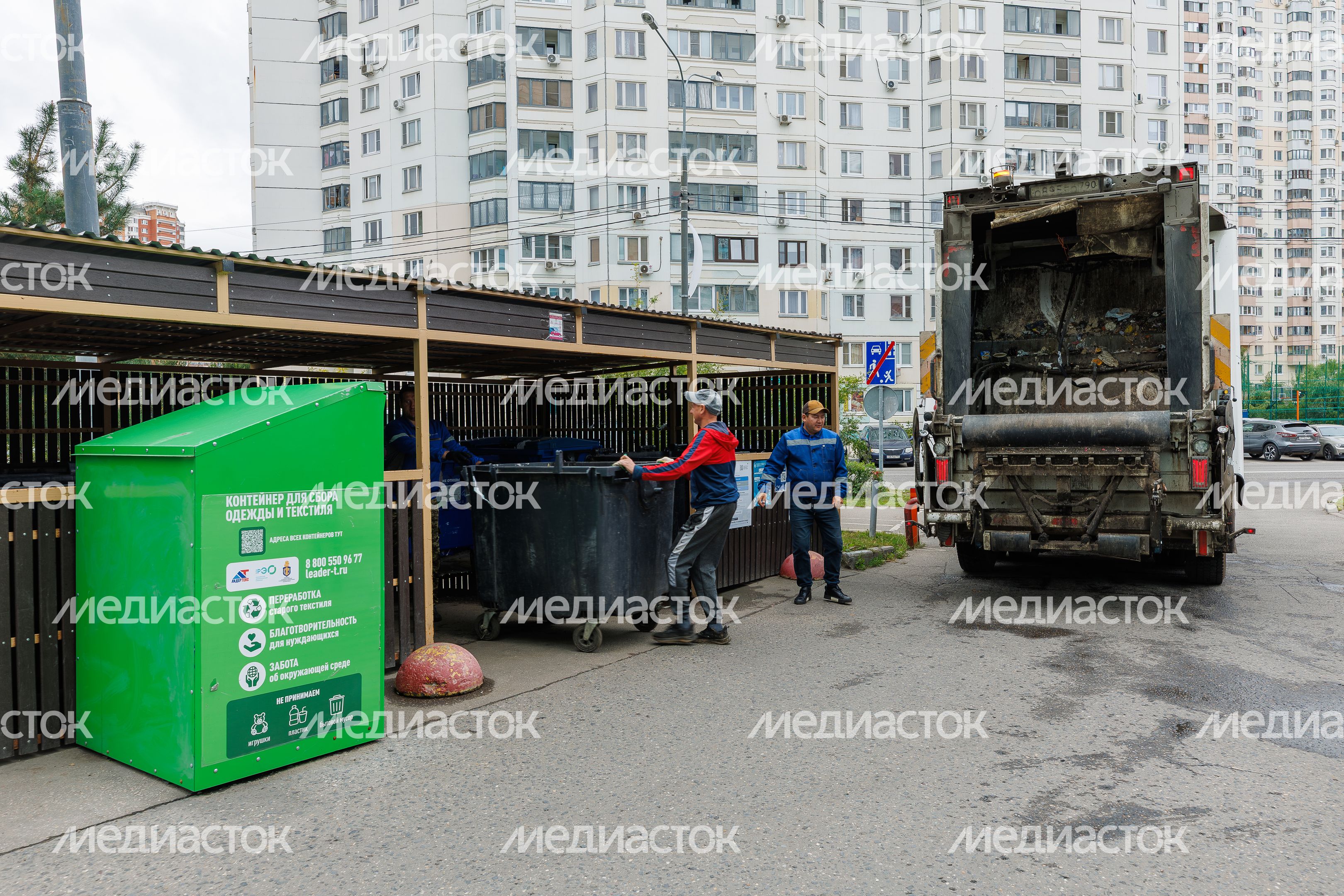 Модернизированные контейнерные площадки для мусора в Красногорске Модернизированные контейнерные площадки для мусора в Красногорске