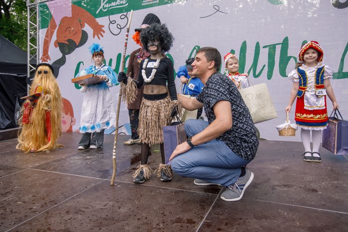 Конкурс на лучший карнавальный костюм в честь Дня защиты детей в парке им. Л.Н. Толстого в Химках