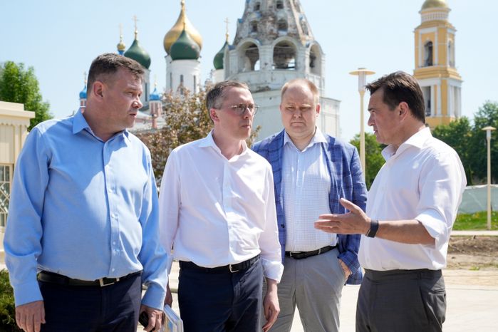 Андрей Воробьев проверил благоустройство знаковых мест Коломны