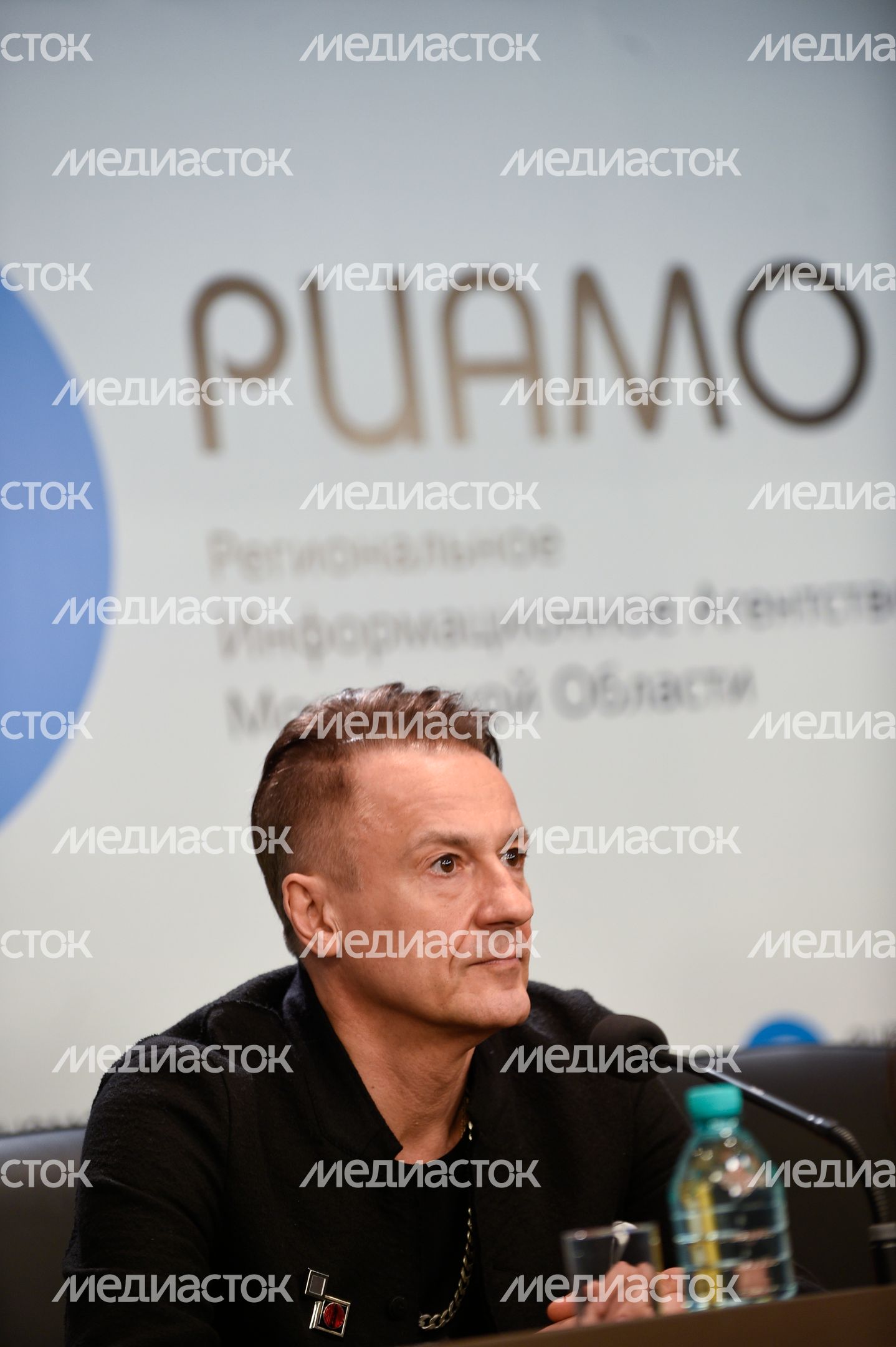 Пресс-конференция Олега Меньшикова в РИАМО