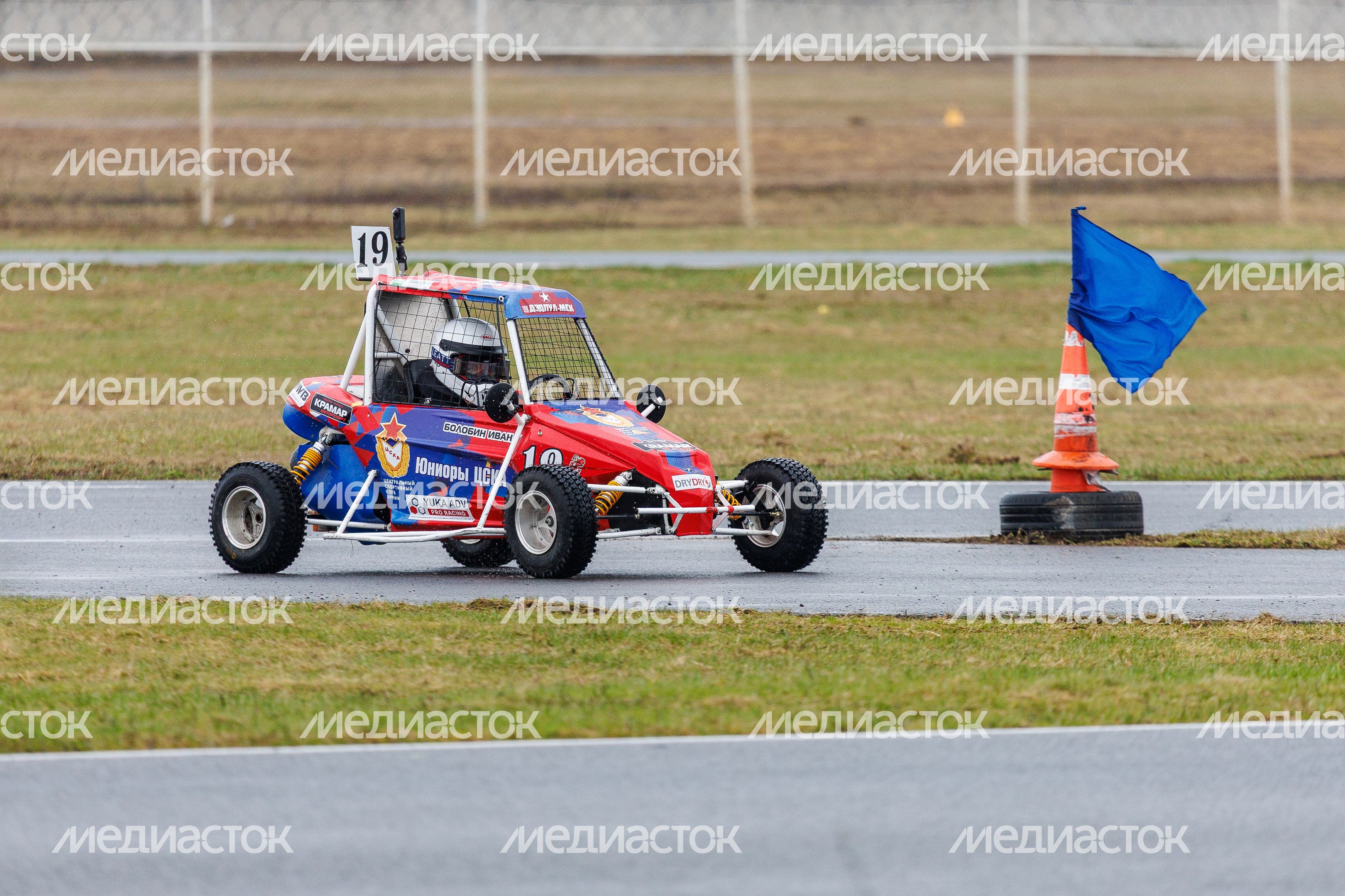 Детский заезд на мини-багги на гоночной трассе ADM Raceway в Мячково Детский заезд на мини-багги на гоночной трассе ADM Raceway в Мячково