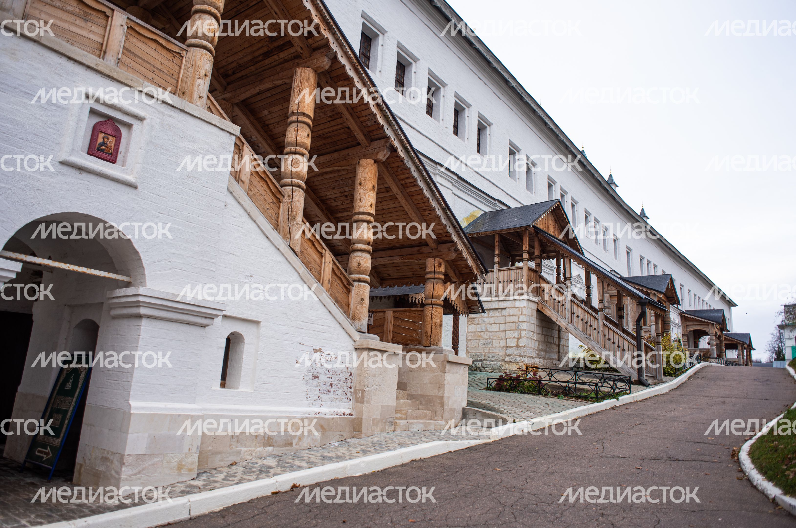 Осенние виды Саввино-Сторожевского Монастыря