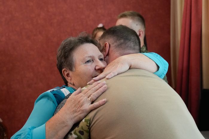 Ветерану СВО из Клина Денису Лелькову вручили медаль "За храбрость" II степени