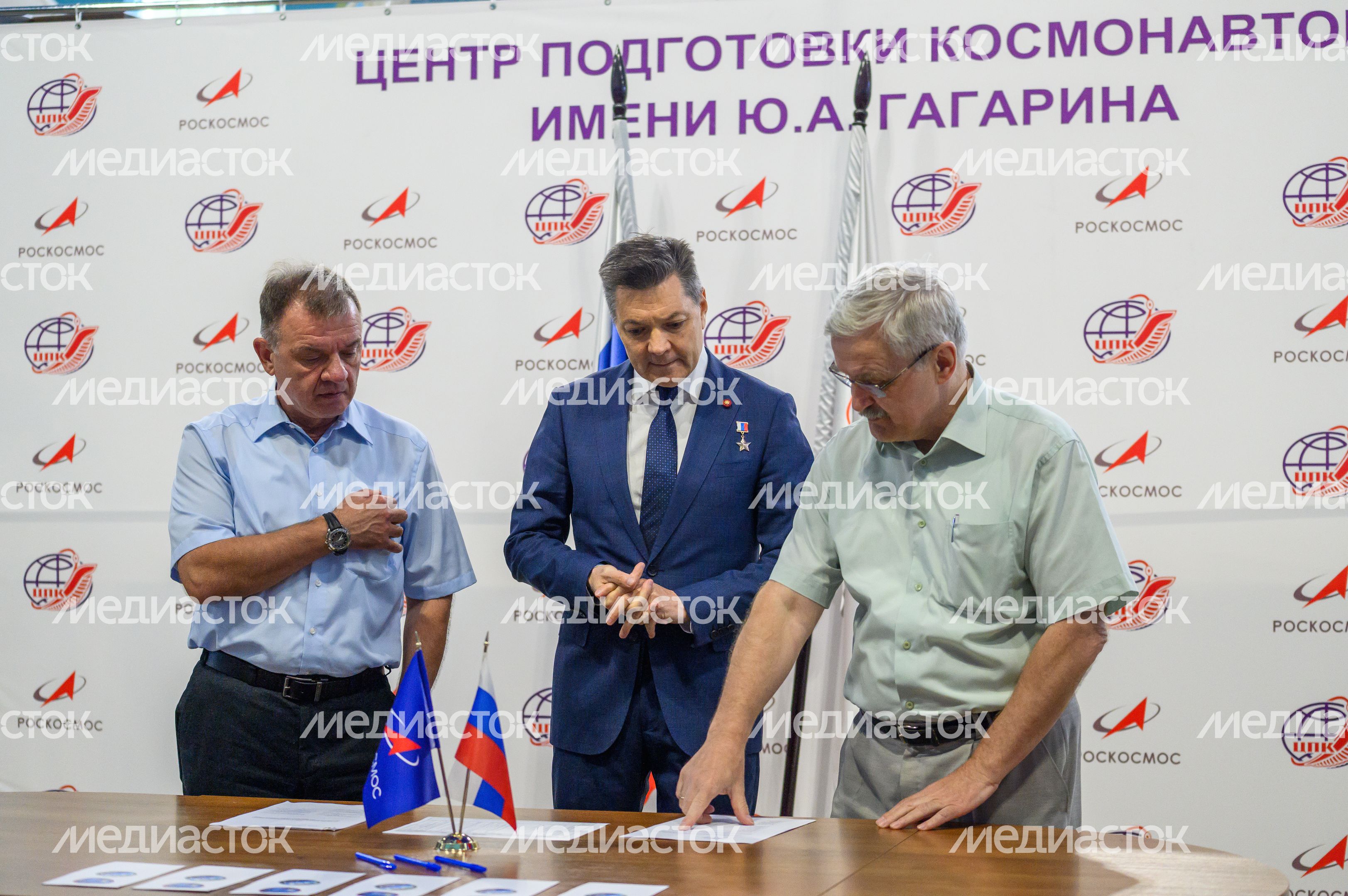Тренировка космонавта Олега Платонова в Звездном городке к полету на МКС на борту Crew Dragon Тренировка космонавта Олега Платонова в Звездном городке к полету на МКС на борту Crew Dragon